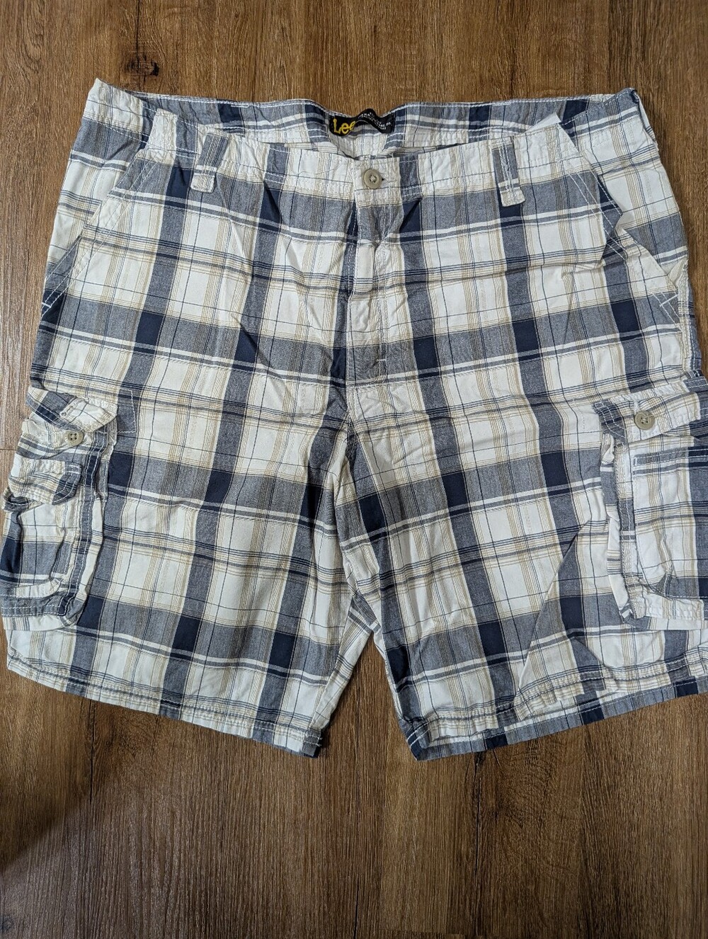 Lee Men's Plaid Cargo Shorts - White, Navy & Tan